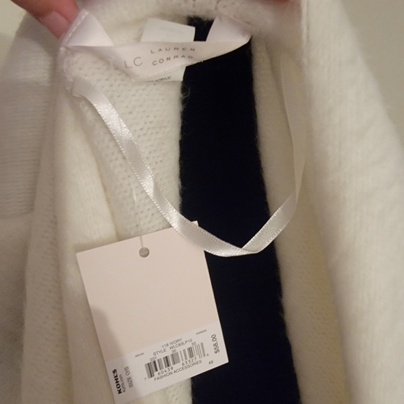 Cover shawl - Picture 5 of 5